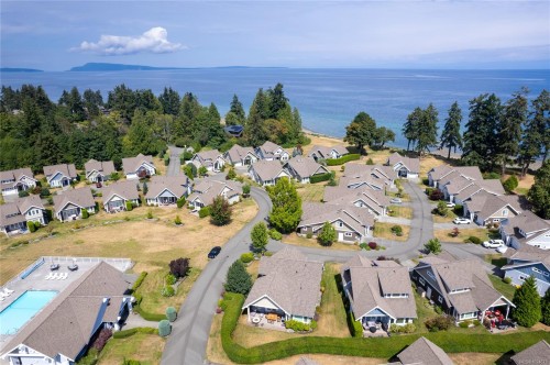 29-5251 Island Hwy, Qualicum Beach, BC 