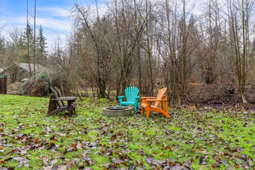 2998 Cumberland Rd, Courtenay, BC 