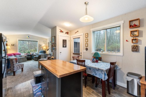 2998 Cumberland Rd, Courtenay, BC 