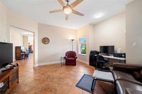 1286 Ocean View Dr, Saanich, BC 