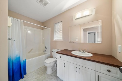 1286 Ocean View Dr, Saanich, BC 