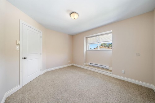 1286 Ocean View Dr, Saanich, BC 