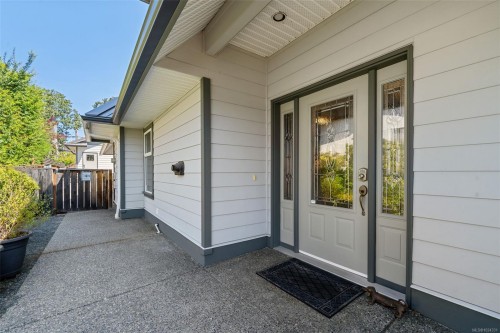 1286 Ocean View Dr, Saanich, BC 