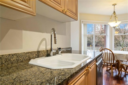 203-165 Kimta Rd, Victoria, BC - Indoor