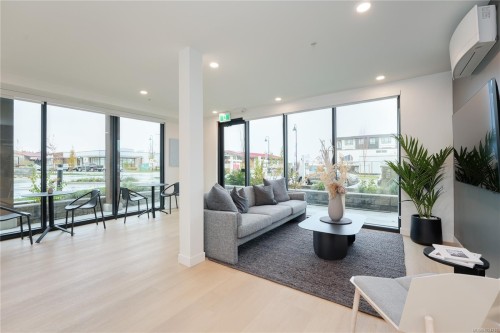 413-3564B Ryder Hesjedal Way, Colwood, BC - Indoor Photo Showing Living Room