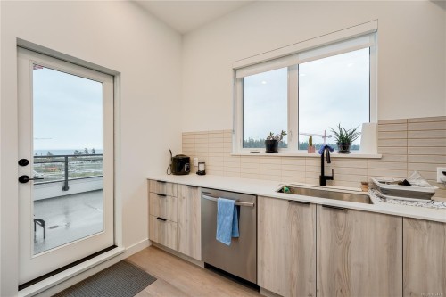 413-3564B Ryder Hesjedal Way, Colwood, BC - Indoor Photo Showing Other Room