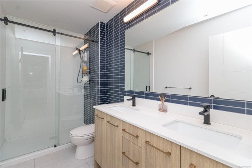127-920 Reunion Ave, Langford, BC - Indoor Photo Showing Bathroom