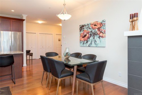 402-2409 Bevan Ave, Sidney, BC - Indoor Photo Showing Dining Room