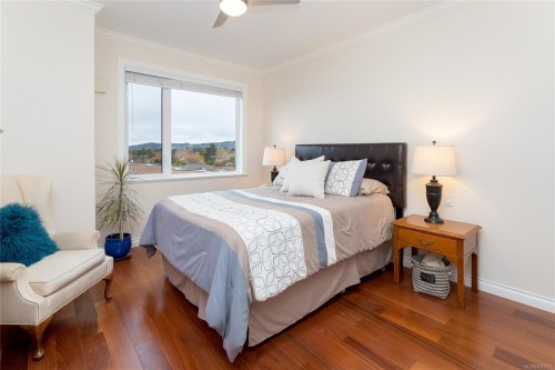 402-2409 Bevan Ave, Sidney, BC - Indoor Photo Showing Bedroom
