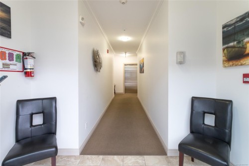 402-2409 Bevan Ave, Sidney, BC - Indoor Photo Showing Other Room