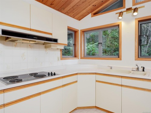 1829 Lands End Rd, North Saanich, BC 