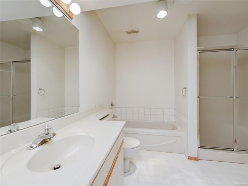 1829 Lands End Rd, North Saanich, BC 