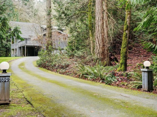 1829 Lands End Rd, North Saanich, BC 