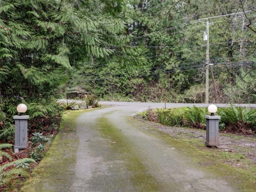 1829 Lands End Rd, North Saanich, BC 