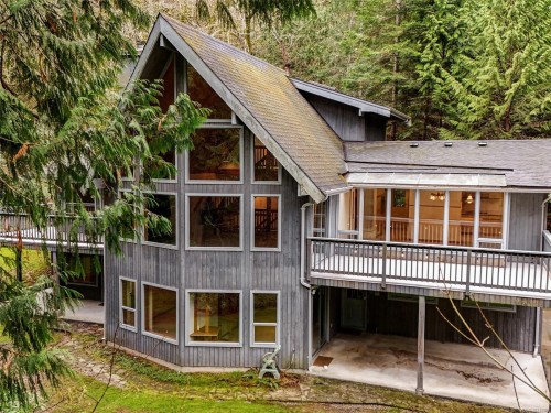 1829 Lands End Rd, North Saanich, BC 