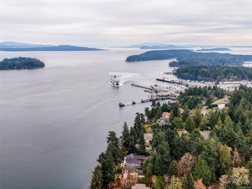 1829 Lands End Rd, North Saanich, BC 