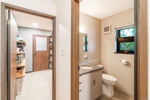 2405 Chain Way, Nanoose Bay, BC 