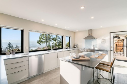 2405 Chain Way, Nanoose Bay, BC 