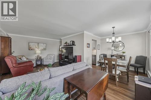 10 Derby Lane Unit# 401, Sarnia, ON - Indoor Photo Showing Living Room