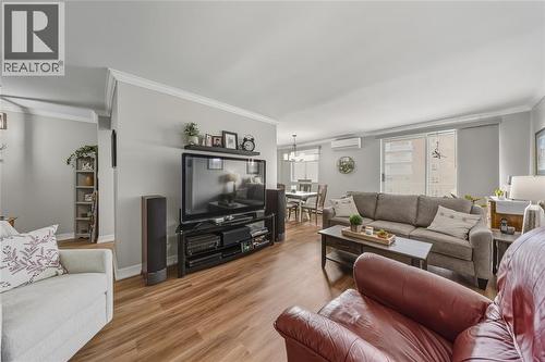 10 Derby Lane Unit# 401, Sarnia, ON - Indoor Photo Showing Living Room