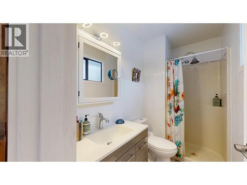 5040 Hansen Court, 108 Mile Ranch, BC - Indoor Photo Showing Bathroom
