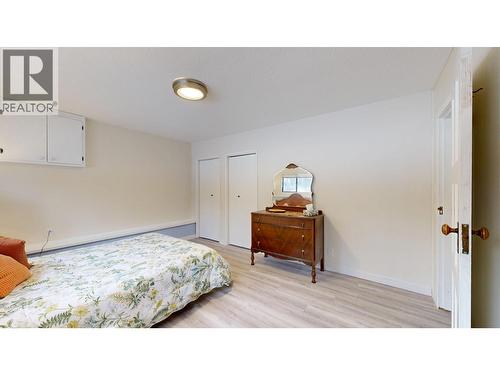 5040 Hansen Court, 108 Mile Ranch, BC - Indoor Photo Showing Bedroom