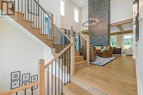 106 Dorothy Drive, Blue Mountains, ON - Indoor Photo Showing Other Room