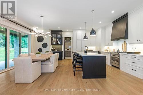 106 Dorothy Drive, Blue Mountains, ON - Indoor Photo Showing Kitchen With Upgraded Kitchen