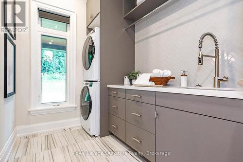 106 Dorothy Drive, Blue Mountains, ON - Indoor Photo Showing Laundry Room