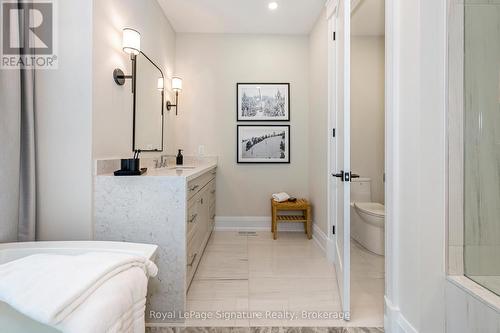 106 Dorothy Drive, Blue Mountains, ON - Indoor Photo Showing Bathroom