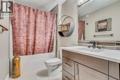 7, 208 Sparrow Hawk Drive, Fort Mcmurray, AB - Indoor Photo Showing Bathroom