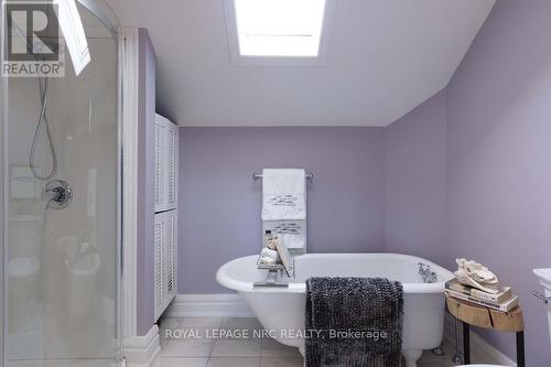149 Main Street, St. Catharines (Port Dalhousie), ON - Indoor Photo Showing Bathroom