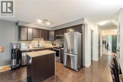20 Mcconkey Crescent Unit# 46, Brantford, ON - Indoor Photo Showing Kitchen With Upgraded Kitchen
