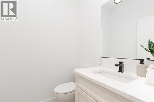332 Rivergrove Chase W, Lethbridge, AB - Indoor Photo Showing Bathroom