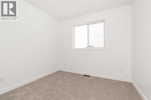 332 Rivergrove Chase W, Lethbridge, AB - Indoor Photo Showing Other Room