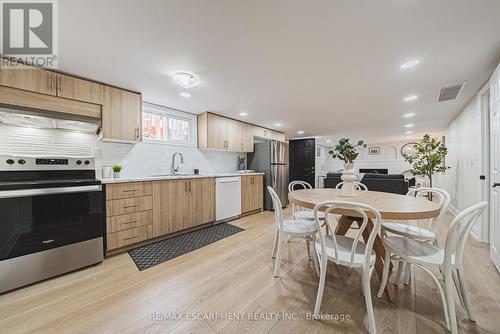 131 Welbourn Drive, Hamilton, ON - Indoor Photo Showing Other Room