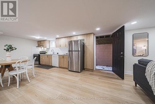 131 Welbourn Drive, Hamilton, ON - Indoor