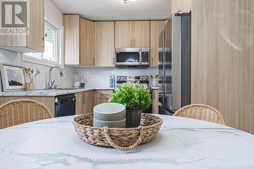 131 Welbourn Drive, Hamilton, ON - Indoor