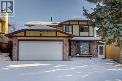 83 Hawkfield Crescent NW  Calgary, AB Y3G 1Z4