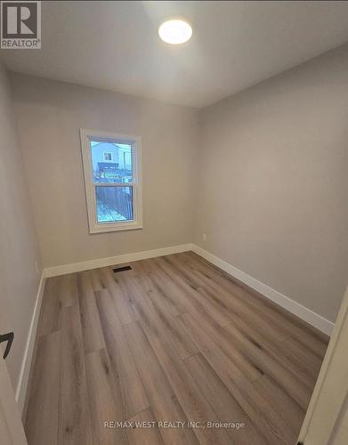 413 Paling Avenue, Hamilton, ON - Indoor Photo Showing Other Room