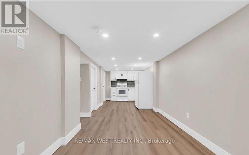 413 Paling Avenue, Hamilton, ON - Indoor Photo Showing Other Room