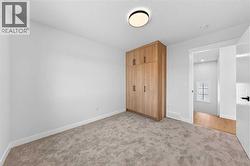 Bedroom with built in - 