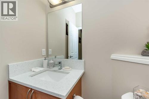 212 Silverado Range Heights Sw, Calgary, AB - Indoor Photo Showing Bathroom