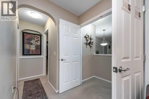 212 Silverado Range Heights Sw, Calgary, AB - Indoor Photo Showing Other Room
