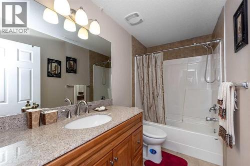 212 Silverado Range Heights Sw, Calgary, AB - Indoor Photo Showing Bathroom