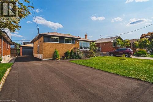 131 WELBOURN Drive  Hamilton, ON L9A 3N5
