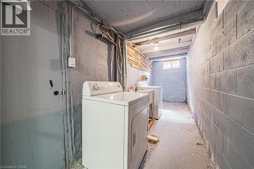 131 Welbourn Drive, Hamilton, ON - Indoor Photo Showing Laundry Room