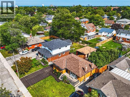 131 Welbourn Drive, Hamilton, ON - Outdoor