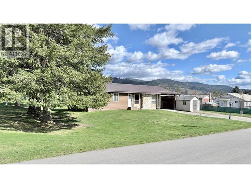 570 Eholt Street, Midway, BC - Outdoor