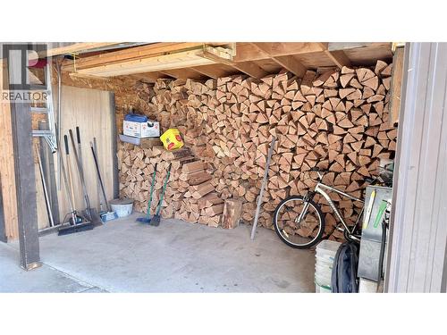 570 Eholt Street, Midway, BC - Outdoor